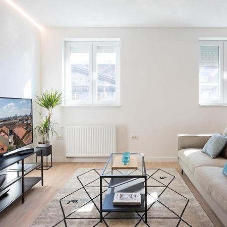 Design 2Bdr Apartment Near City Center Загреб Екстериор снимка